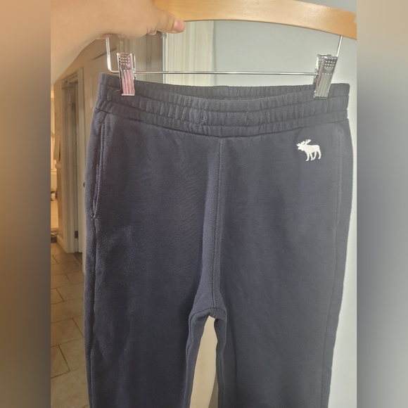 Abercrombie Kids Sweatpants, Size 9/10, Jogger Style, Black, Moose Logo. - Picture 4 of 8